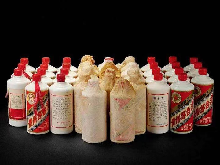 镇沅日照岚山回收酒价格哪里回收(附近上门回收茅台酒）?